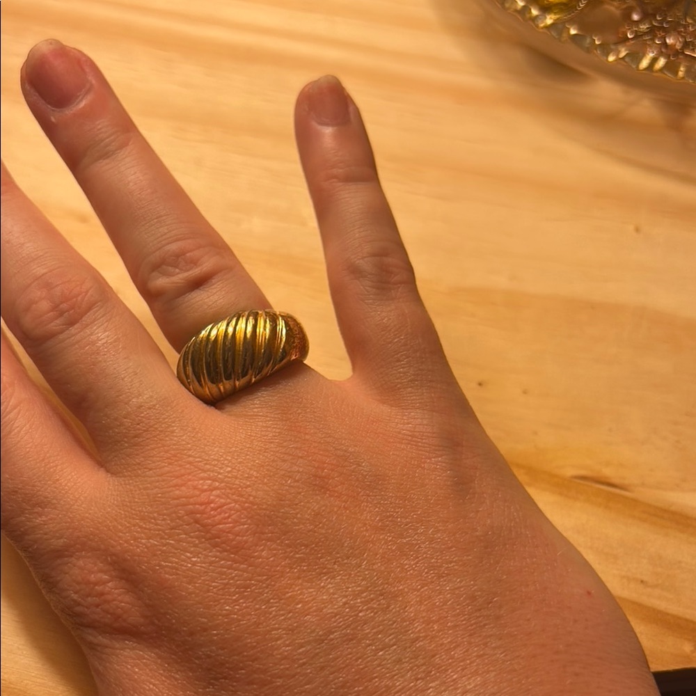 Gold croissant ring